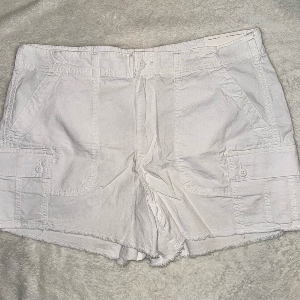 NWT AE Women's White Casual Shorts
